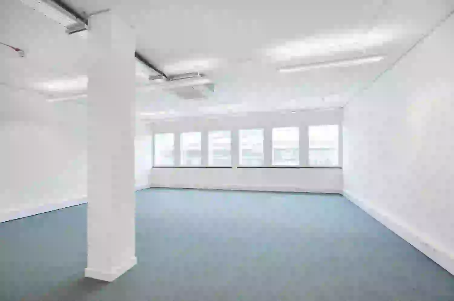Office space to rent at Q West, Great West Road, Brentford, London, unit IH.1.06, 748 sq ft (69 sq m).