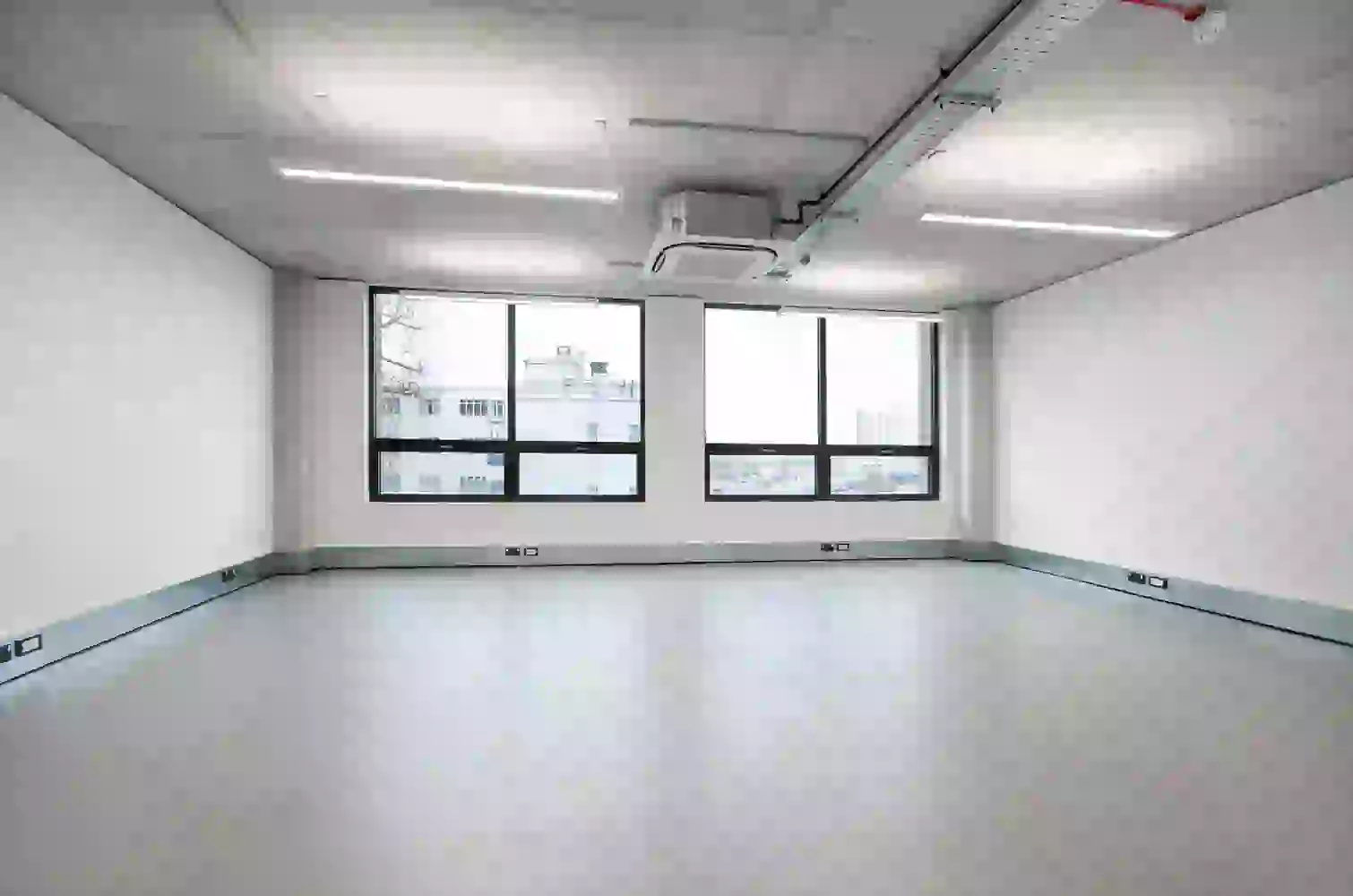 Office space to rent at Grand Union Studios, 332 Ladbroke Grove, London, unit GU.2.16, 580 sq ft (53 sq m).