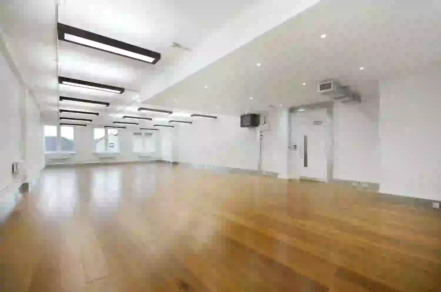 Office space to rent at Wenlock Studios, 50-52 Wharf Road, Islington, London, unit WR.2.04, 1348 sq ft (125 sq m).