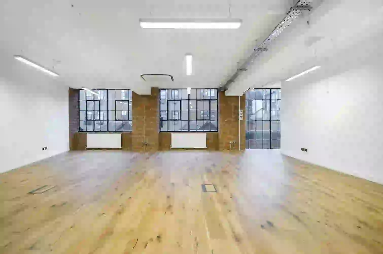 Office space to rent at Exmouth House, 3/11 Pine Street, Farringdon, London, unit EX.090, 1456 sq ft (135 sq m).