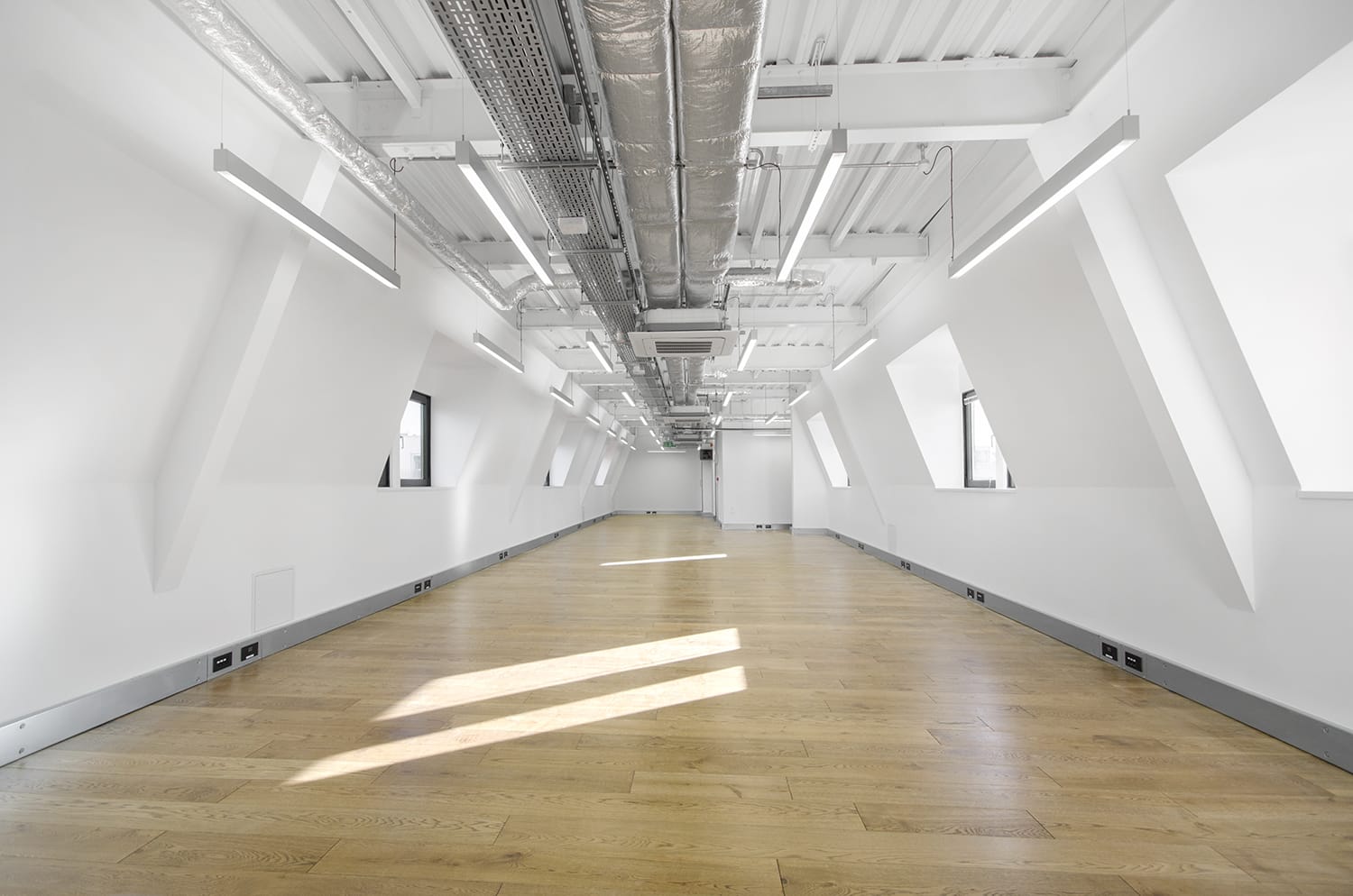 Peer House, London, WC1X Offices & Studios To Rent Workspace®