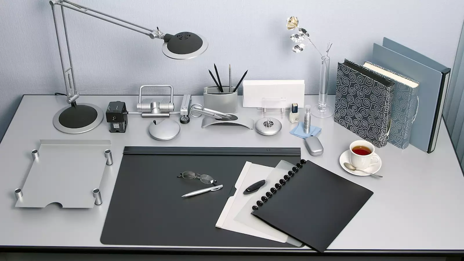 The Tidy Workspace Revolution: Less Clutter, More Clarity