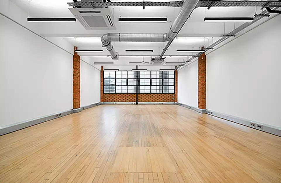Office space to rent at Metal Box Factory, 30 Great Guildford Street, Borough, London, unit GG.105, 933 sq ft (86 sq m).