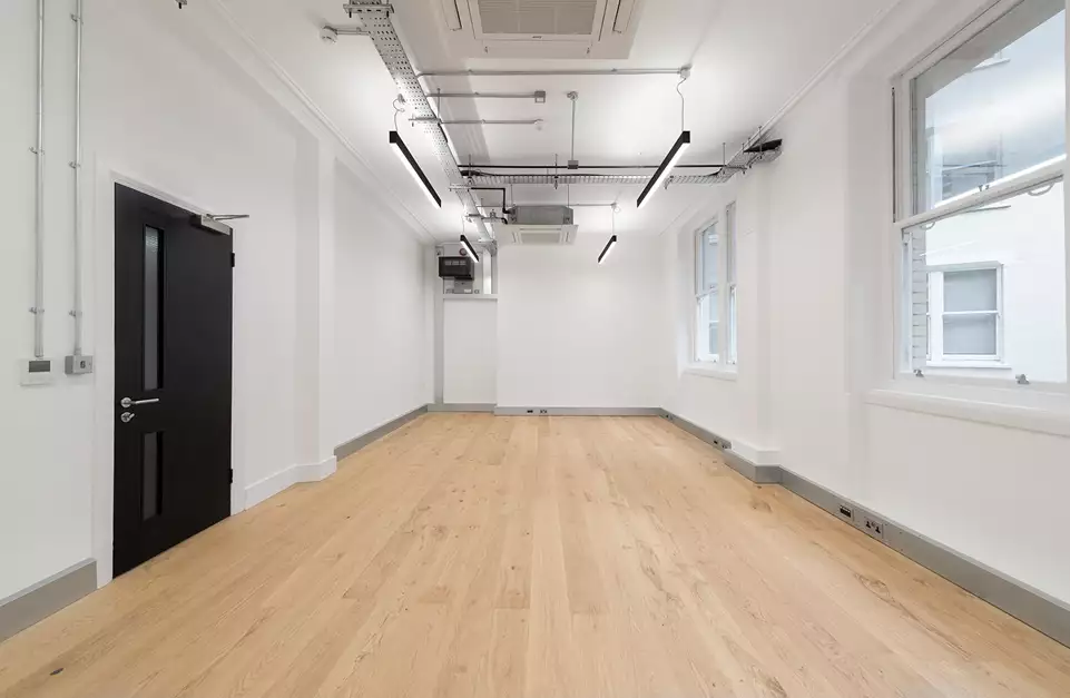 Office space to rent at Salisbury House, Salisbury House, London Wall, London, unit FC.478-9, 415 sq ft (38 sq m).