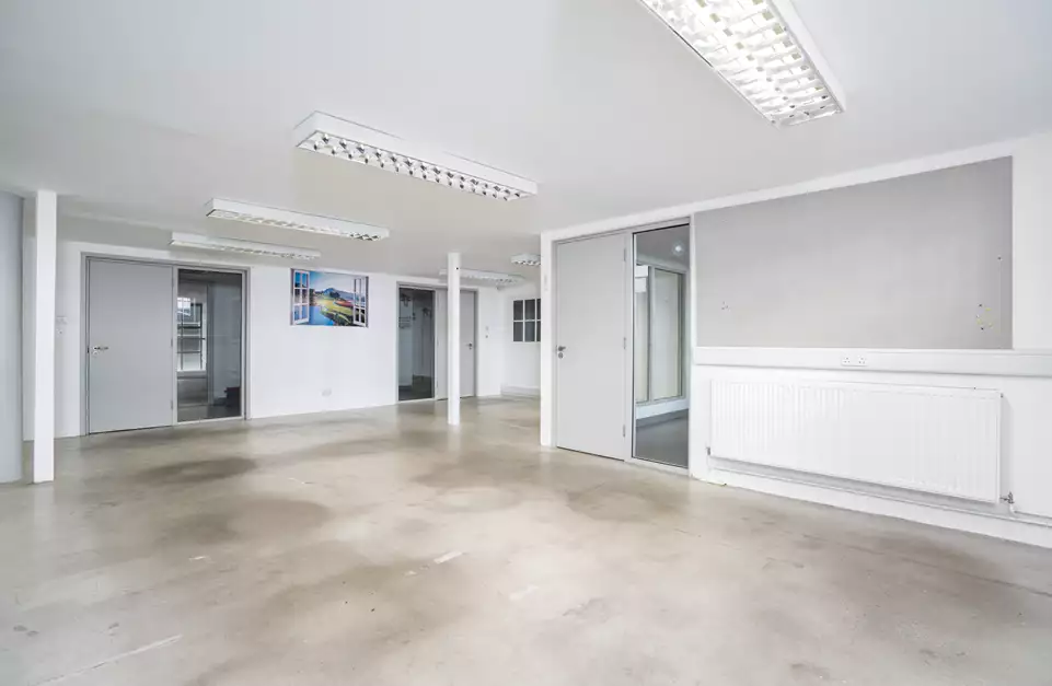 Office space to rent at Busworks, North Road, London, unit UN1.25-6, 475 sq ft (44 sq m).