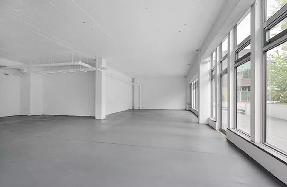 Office space to rent at Q West, Great West Road, Brentford, London, unit IH.GL.A, 1657 sq ft (153 sq m).