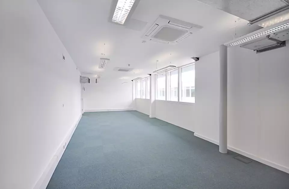 Office space to rent at Q West, Great West Road, Brentford, London, unit IH.3.06, 542 sq ft (50 sq m).