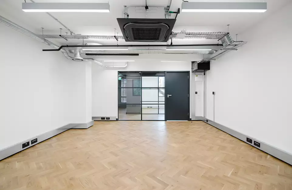 Office space to rent at 60 Grays Inn Road, 60 Gray's Inn Road, London, unit GI.4.10, 303 sq ft (28 sq m).