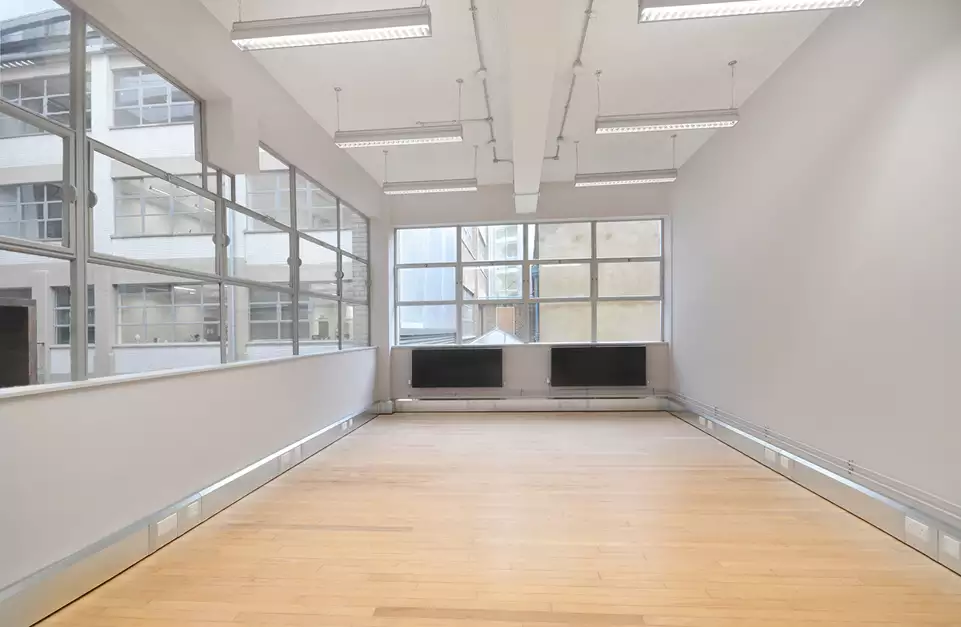 Office space to rent at Metal Box Factory, 30 Great Guildford Street, Borough, London, unit GG.125, 345 sq ft (32 sq m).